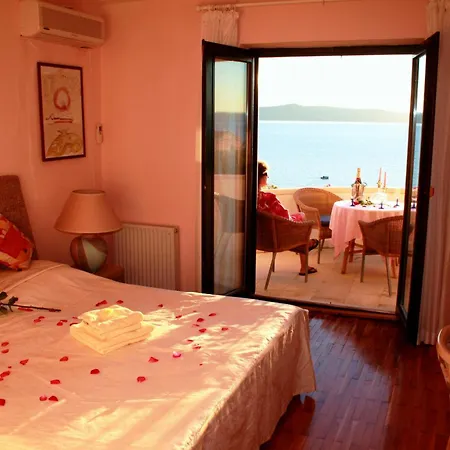 Grand View Apartment *