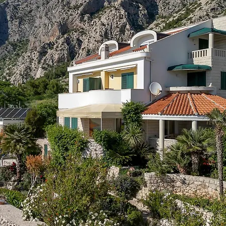 Apartment Grand View