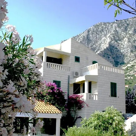 Grand View Apartment